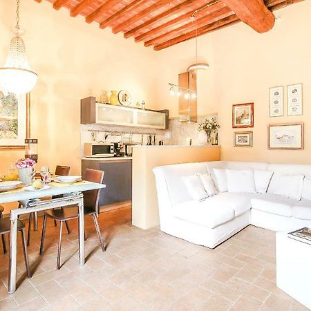 Apartment Guinigi With Private Courtyard Лукка Экстерьер фото