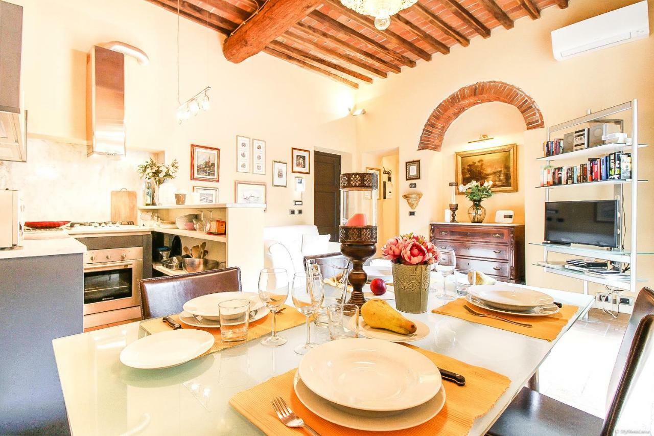 Apartment Guinigi With Private Courtyard Лукка Экстерьер фото