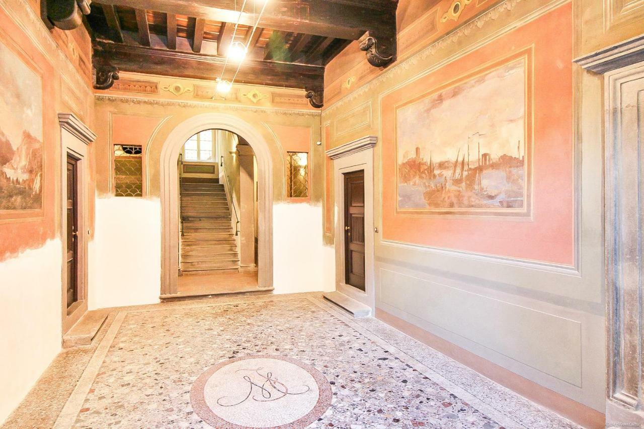 Apartment Guinigi With Private Courtyard Лукка Экстерьер фото
